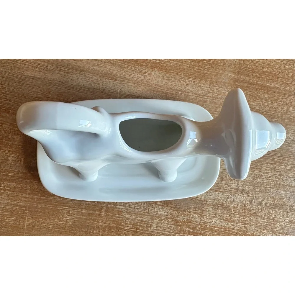 Over and Back Everyday White Porcelain Cow Creamer with Drip Tray Saucer Set